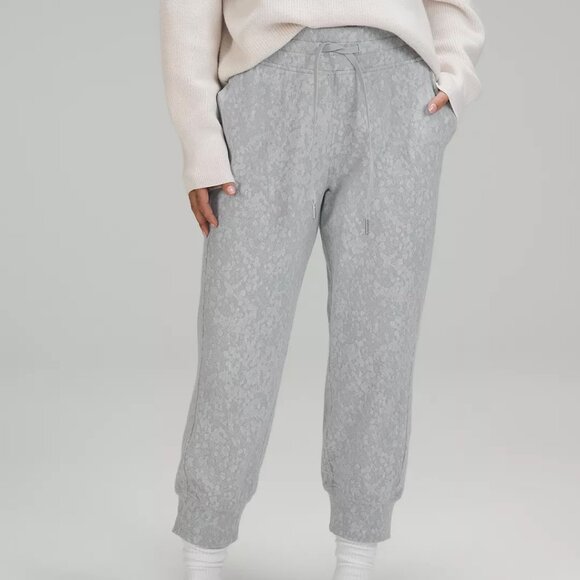 Lululemon Ready to Rulu High-Rise Cropped Jogger - Picture 1 of 4